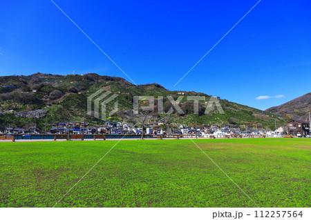 【愛媛県】晴天の沖新田緑地公園「みなとオアシス八幡浜みなっと」 112257564