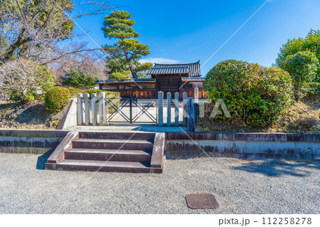 京都市東山区　第七十七代後白河天皇　法住寺陵 112258278