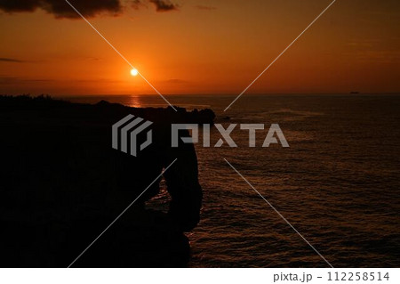 万座毛からの夕日 万座毛からの夕日 112258514