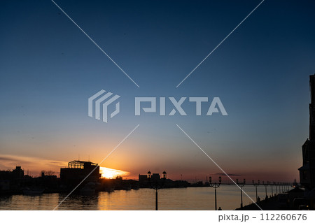 世界三大夕景 釧路 幣舞橋からの夕陽 世界三大夕景 釧路 幣舞橋からの夕陽 112260676