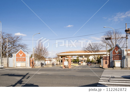 福生ベースサイドストリート 米軍横田基地 ゲート前 東京都福生市 福生ベースサイドストリート 米軍横田基地 ゲート前 東京都福生市 112262872