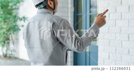 建築関連の業者が仕事をしているシーン 建築関連の業者が仕事をしているシーン 112266031