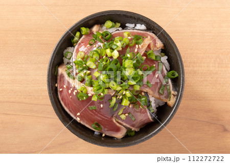 鰹たたきの漬け丼 鰹たたきの漬け丼 112272722