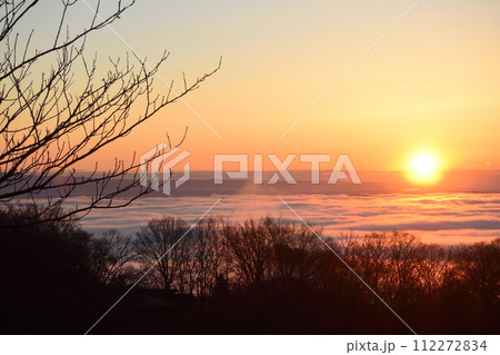 三王山自然公園の雲海、常陸大宮、茨城県 112272834