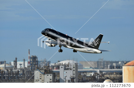 スターフライアーズA320羽田離陸上昇 112273670