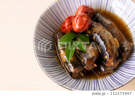 骨まで柔らかい鰯の梅煮 112275947