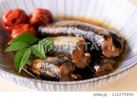 骨まで柔らかい鰯の梅煮 112275950