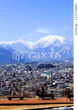 3月の信濃大町からの北アルプス　　　信州の山々　　　信州の風景　　　信州の自然 112278905