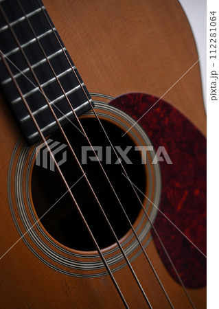 アコースティックベース 112281064