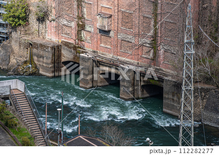 天ケ瀬ダムと旧宇治川電気志津川発電所跡　京都府宇治市 112282277