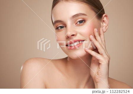 Portrait beautiful young woman with clean fresh skin 112282524