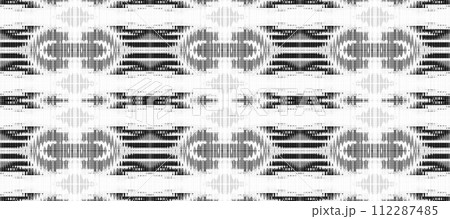 Abstract seamless black and white halftone fashion pillow pattern, grunge fabric texture Abstract seamless black and white halftone fashion pillow pattern, grunge fabric texture 112287485