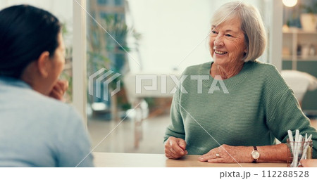 Meeting, conversation and psychology consulting old woman for therapy, mental health and care in retirement. Mature person, psychologist listening and therapist talking to support senior patient 112288528