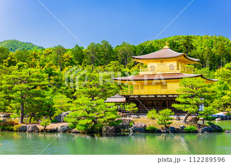 春の京都 金閣寺 春の京都 金閣寺 112289596