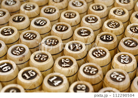 Wooden lotto barrels with numbers 112290504