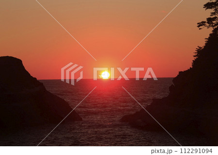 堂ヶ島の美しい夕景 112291094