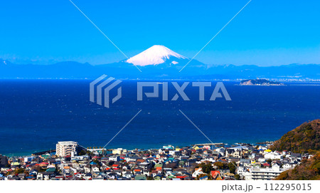 葉山 仙元山展望台から望む富士山 112295015