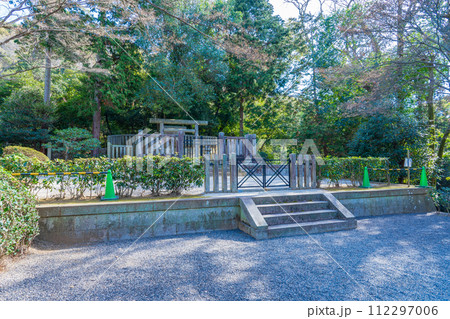 京都市東山区 第九十五代花園天皇 十楽院上陵 京都市東山区 第九十五代花園天皇 十楽院上陵 112297006