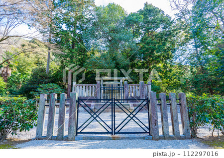 京都市東山区 第九十五代花園天皇 十楽院上陵 京都市東山区 第九十五代花園天皇 十楽院上陵 112297016