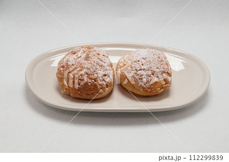 シュークリーム 112299839