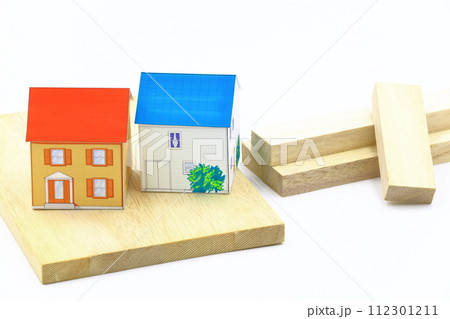 住宅と木材のイメージ 住宅と木材のイメージ 112301211