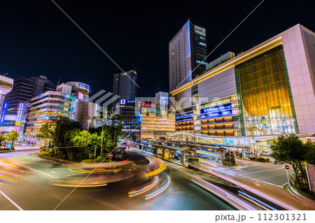日本の横浜都市景観 3月・横浜駅やJR横浜タワーなどを望む 日本の横浜都市景観 3月・横浜駅やJR横浜タワーなどを望む 112301321