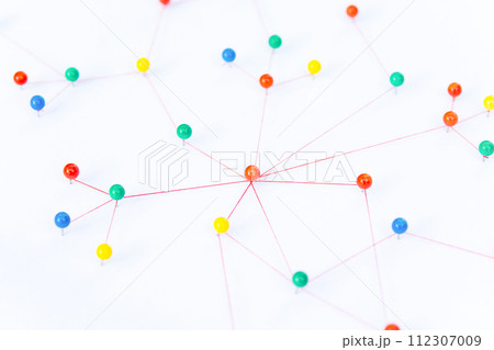 Linking entities, Blockchain, social media, Communications Network, The connection between the two networks. Network simulation on paper linked together by yarn 112307009