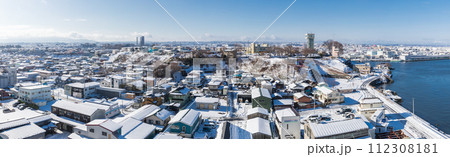 「青森県」雪景色の八戸港　中核都市　冬 112308181