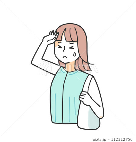 日差しがきつくて手をかざす女性 日差しがきつくて手をかざす女性 112312756