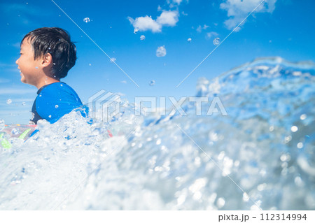 Ocean bathing Ocean bathing 112314994