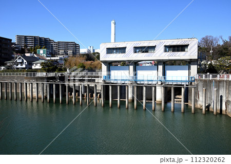 帷子川分水路分流堰 帷子川分水路分流堰 112320262