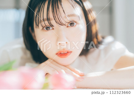 若い女性のビューティーイメージ 若い女性のビューティーイメージ 112323660