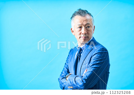 ビジネスマン　男性 112325208