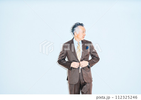 ビジネスマン　男性 112325246