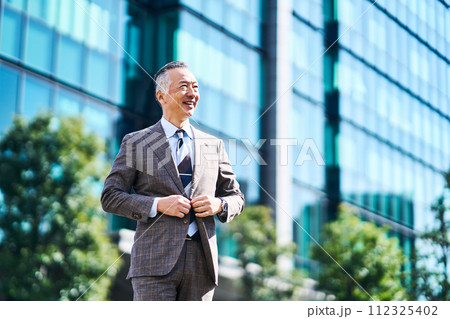 ビジネス　男性 112325402
