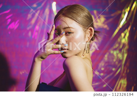 アイドル・ダンサーの女性イメージ 112326194