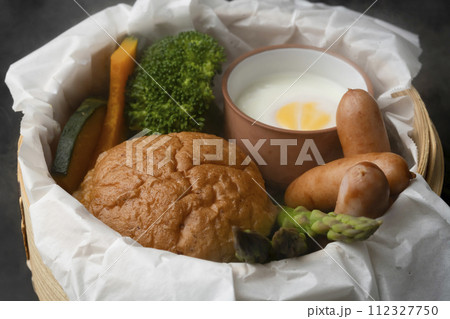 蒸篭蒸し料理　温朝食  112327750