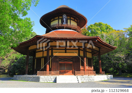 【三重県】晴天の俳聖殿(伊賀上野城) 【三重県】晴天の俳聖殿(伊賀上野城) 112329668
