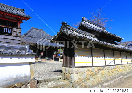 【三重県】晴天の関地蔵院（東海道　関宿） 112329687