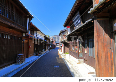 【三重県】晴天の関町関宿伝統的建造物群 【三重県】晴天の関町関宿伝統的建造物群 112329692