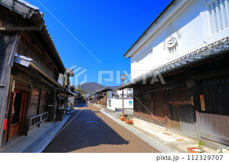 【三重県】晴天の関町関宿伝統的建造物群 112329707