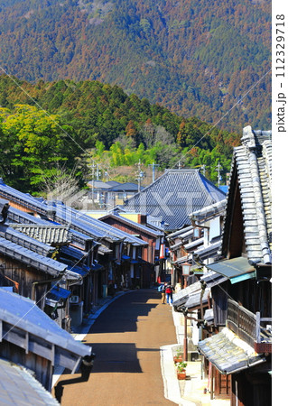 【三重県】晴天の関町関宿伝統的建造物群 112329718