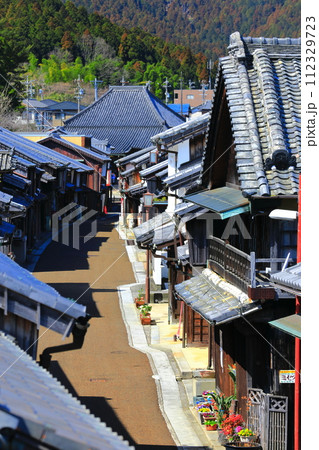 【三重県】晴天の関町関宿伝統的建造物群 112329723