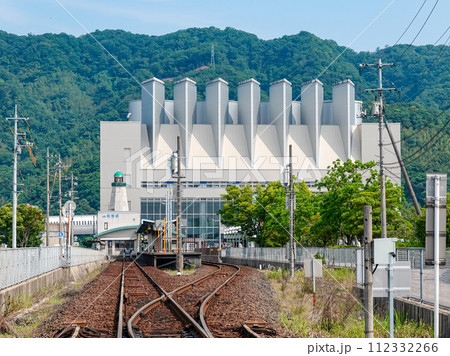JR境港駅に直結　水木しげるロードへの玄関口みなとさかい交流館（境港フェリーターミナル） 112332266