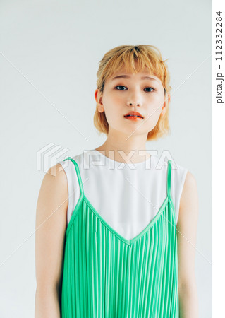 若い女性のビューティ 若い女性のビューティ 112332284