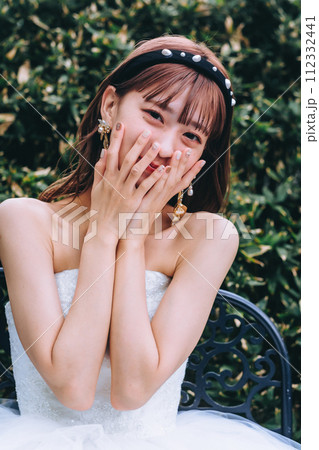 喜ぶ花嫁 112332441