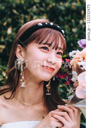 笑顔の新婦の表情 笑顔の新婦の表情 112332475