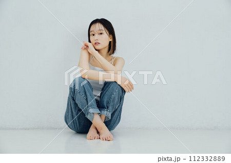 ビューティでヘルシーな女性のイメージ ビューティでヘルシーな女性のイメージ 112332889