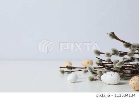 Spring holiday - Easter, concept of Easter with willow 112334134