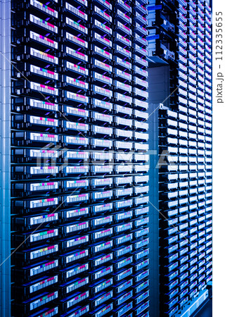 robotic data storage solution for enterprise cloud robotic data storage solution for enterprise cloud 112335655